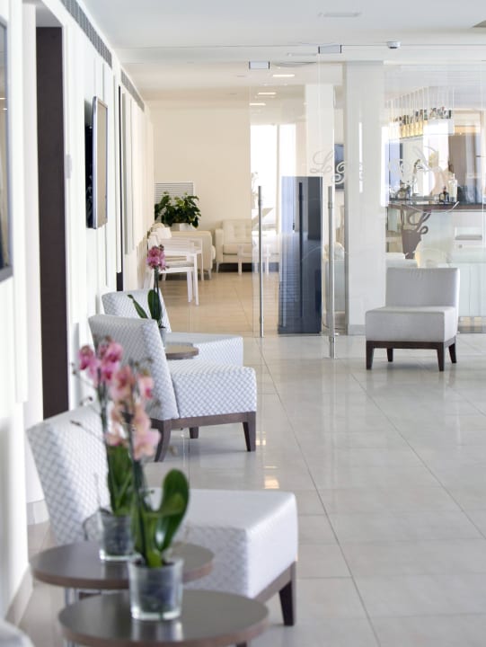 Lobby La Pergola Aparthotel