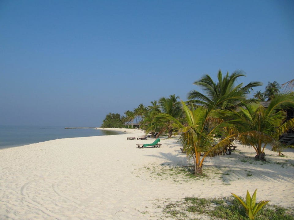 Strand vor den Beach Villen Kuredu Island Resort & Spa