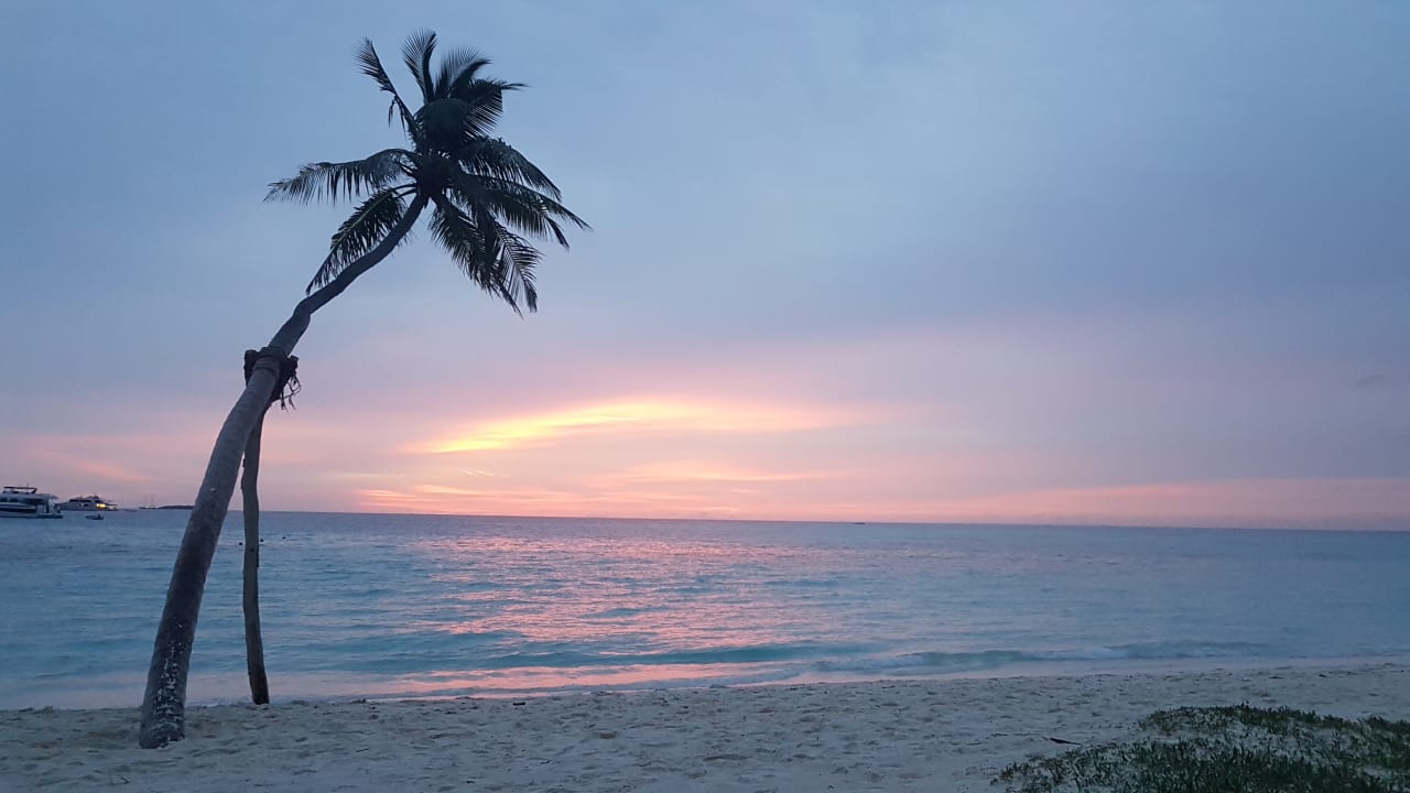 Strand Meeru Maldives Resort Island