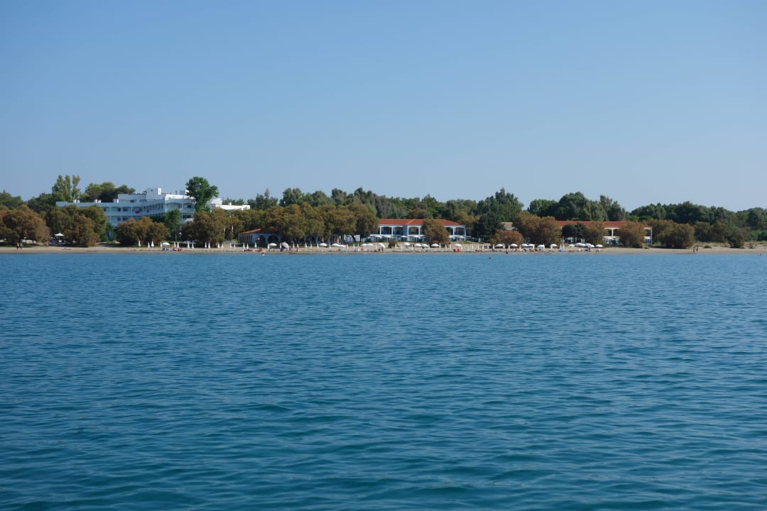 Hotelanlage vom Meer gesehen Domes Aulūs Zante, Autograph Collection