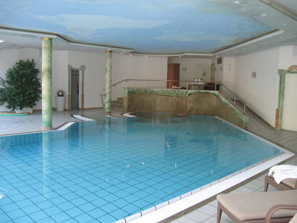 Innenpool Naturparkhotel Adler