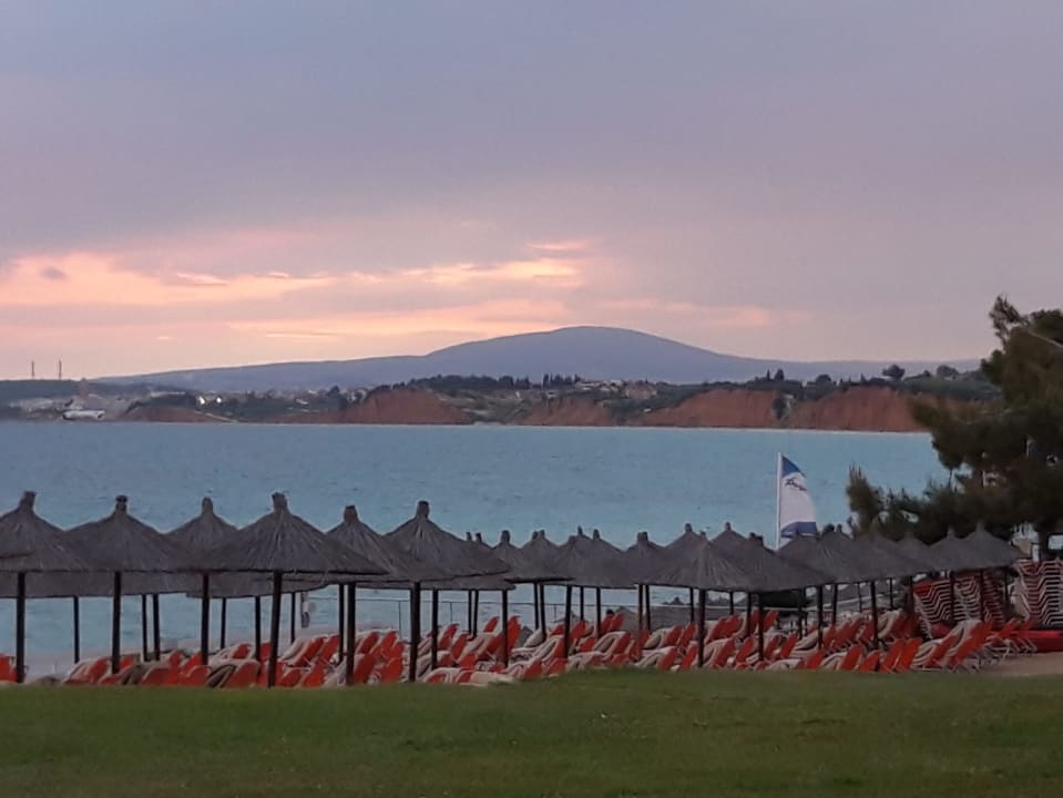 Strand Istion Club & Spa