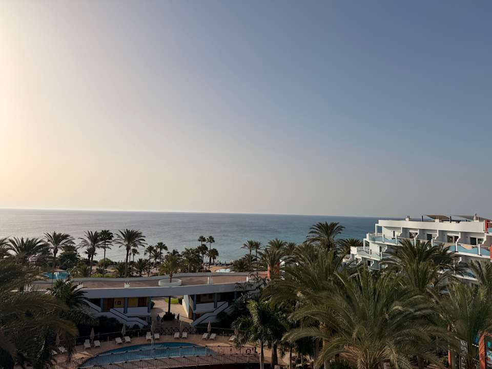 Pool R2 Pajara Beach