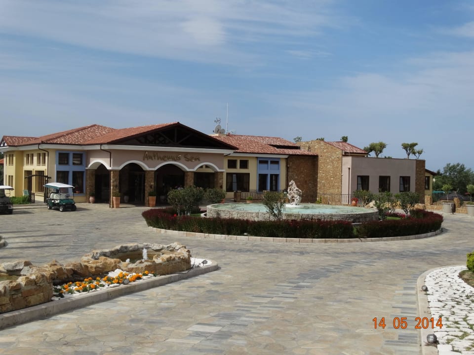 Haupteingang Anthemus Sea Beach Hotel & Spa