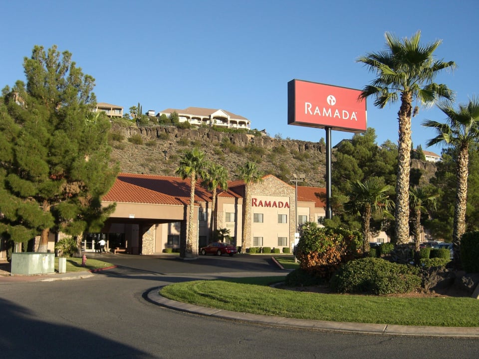Außenansicht Hotel Ramada Inn St. George