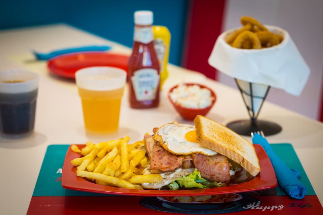 Gastro Sirenis Seaview Country Club