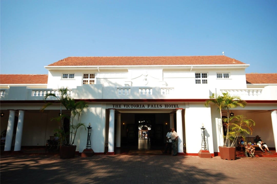 Eingang The Victoria Falls Hotel