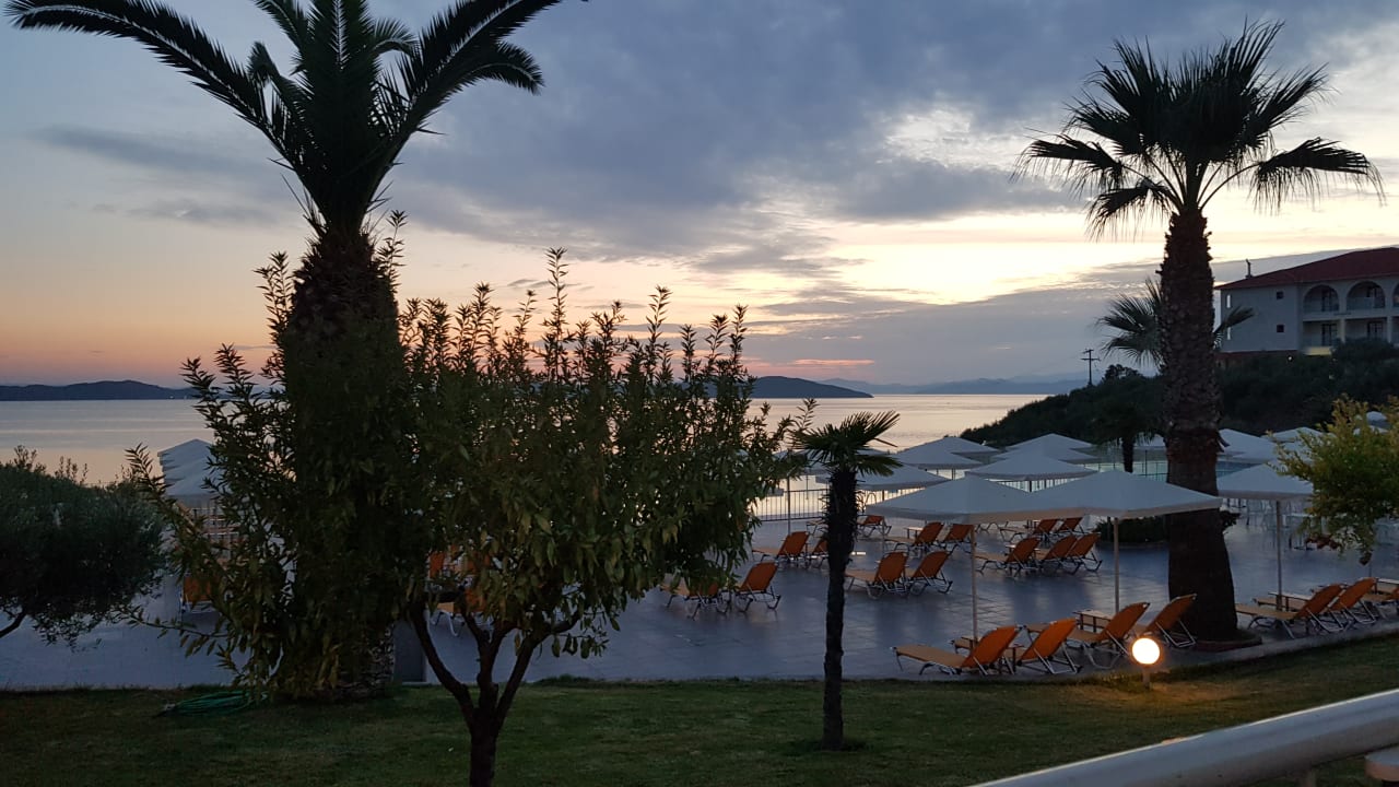 Pool Akrathos Beach Hotel