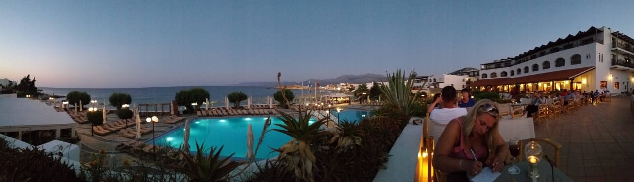 Haupthauspanorama Creta Maris Resort