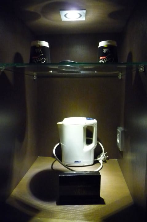 Wasserkocher / Kaffe Van der Valk Hotel Düsseldorf