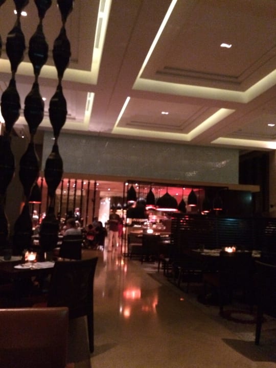 Blick ins Restaurant Park Hyatt Abu Dhabi Hotel and Villas