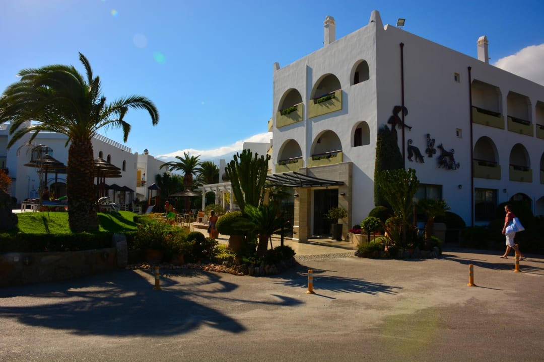 Außenansicht Alianthos Garden Hotel
