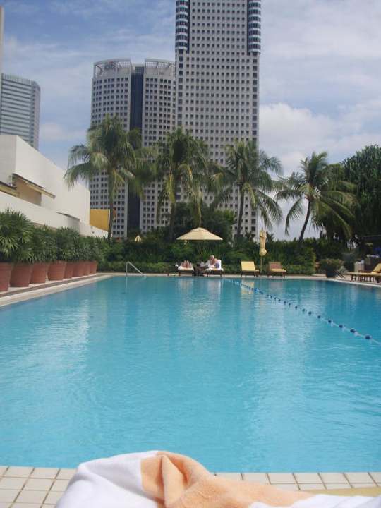 Relaxter Tag über den Dächern Hotel Mandarin Oriental Singapore