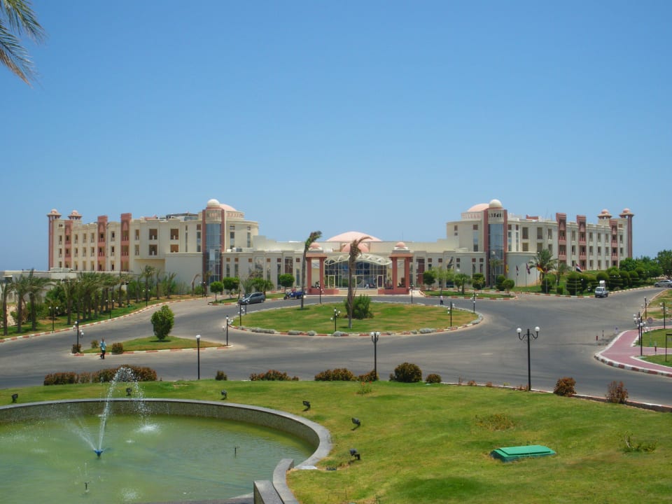 Hotelansicht von aussen Serenity Alpha Beach