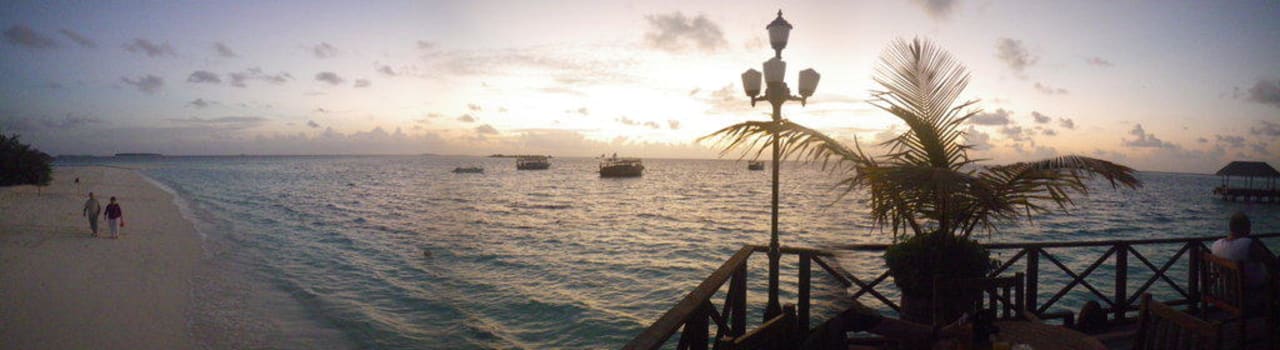 Sundowner Sun Siyam Vilu Reef