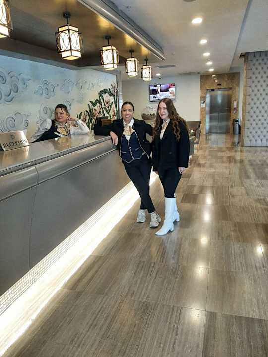 Lobby Sherwood Exclusive Lara