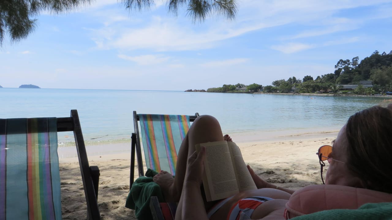 Direkt vor bungalow a3 am strand Koh Chang Paradise Resort & Spa