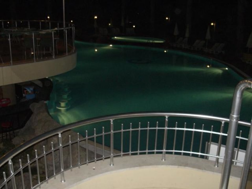 Pool bei Nacht Side Sun Hotel