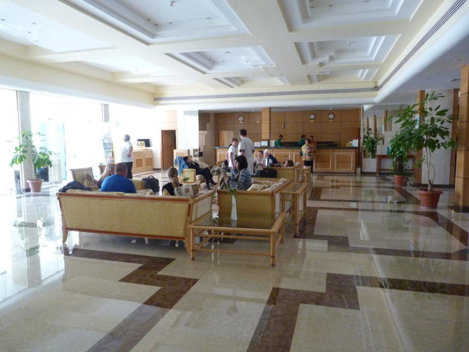 Lobby Palm Beach Resort
