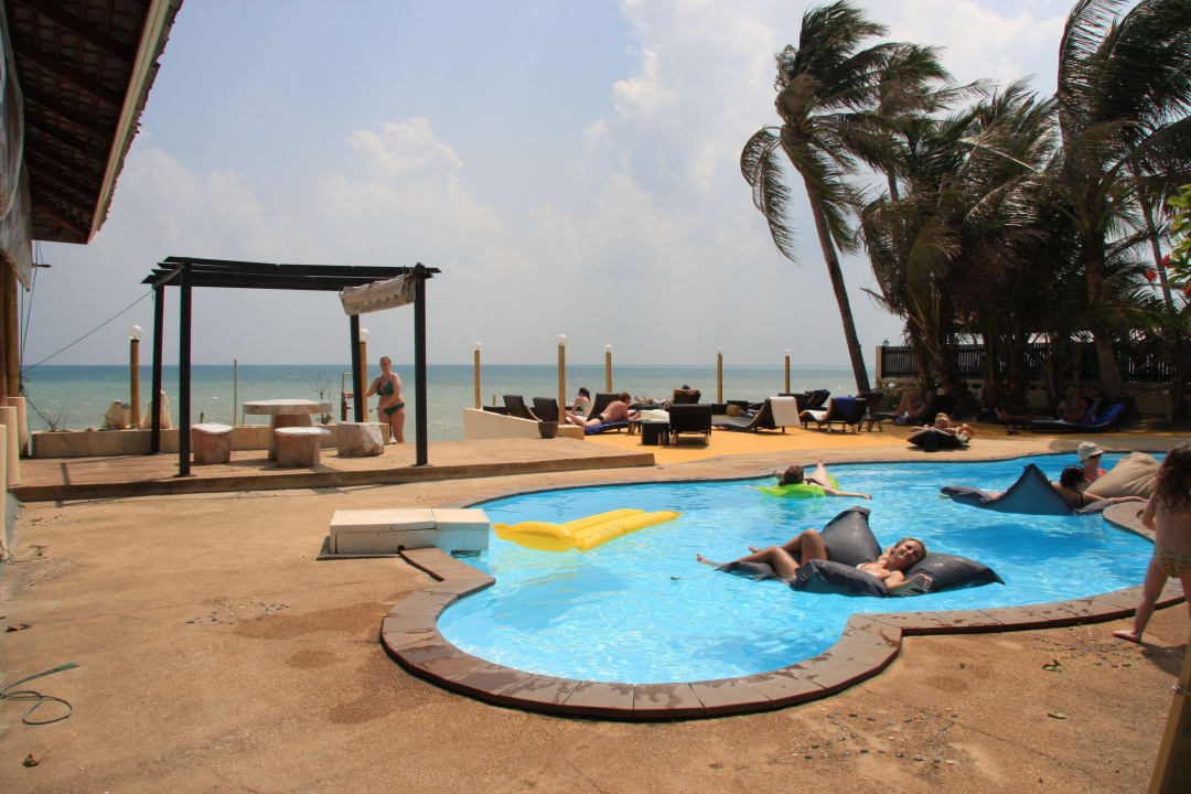 Der Pool Hotel Samui Beach Resort