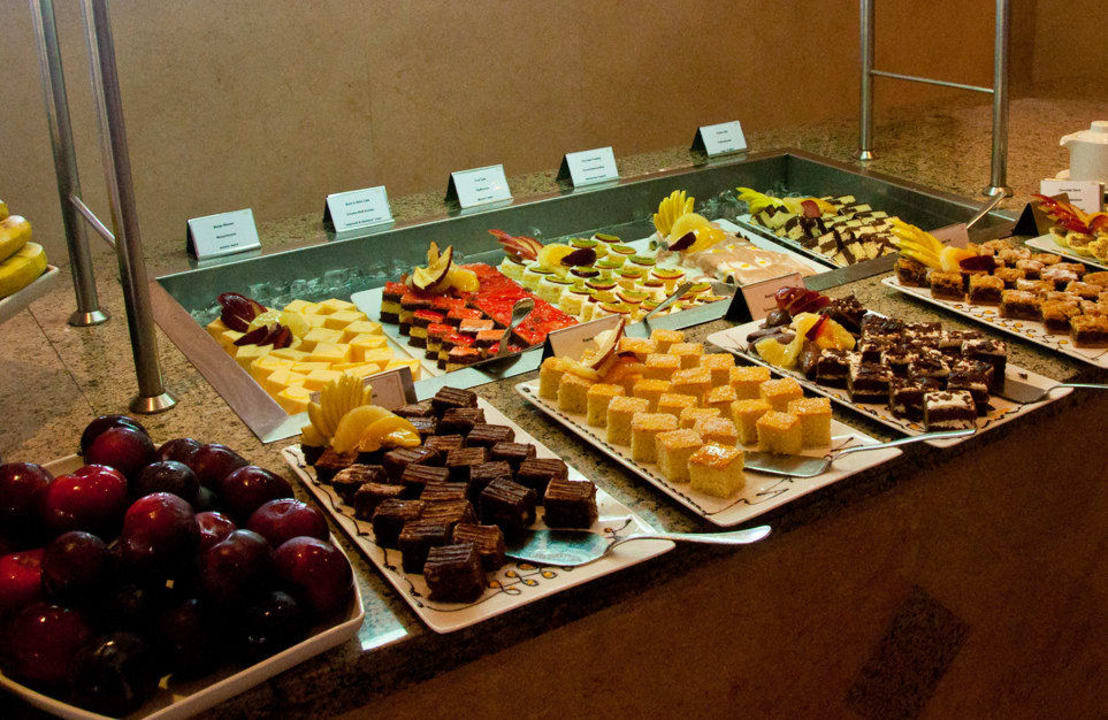 Nachspeisen am Mittagsbuffet JAZ Dahabeya