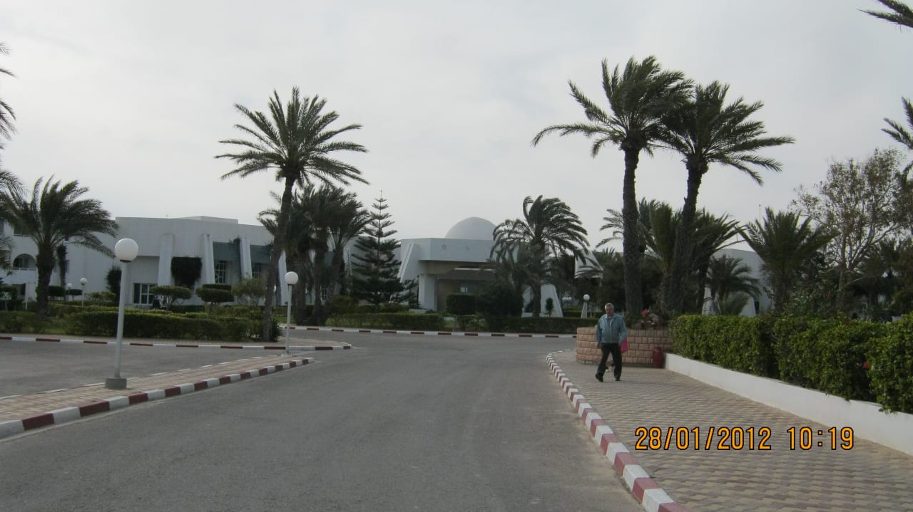 Frontansicht Hotel El Mouradi Djerba Menzel