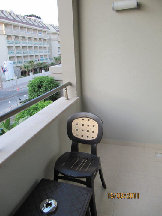 Balkon 2.Stock Strassenseite Aydinbey Kings Palace & Spa