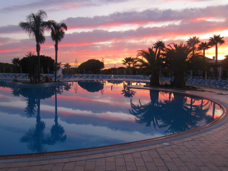 Sonnenuntergang am Pool AP Adriana Beach Resort