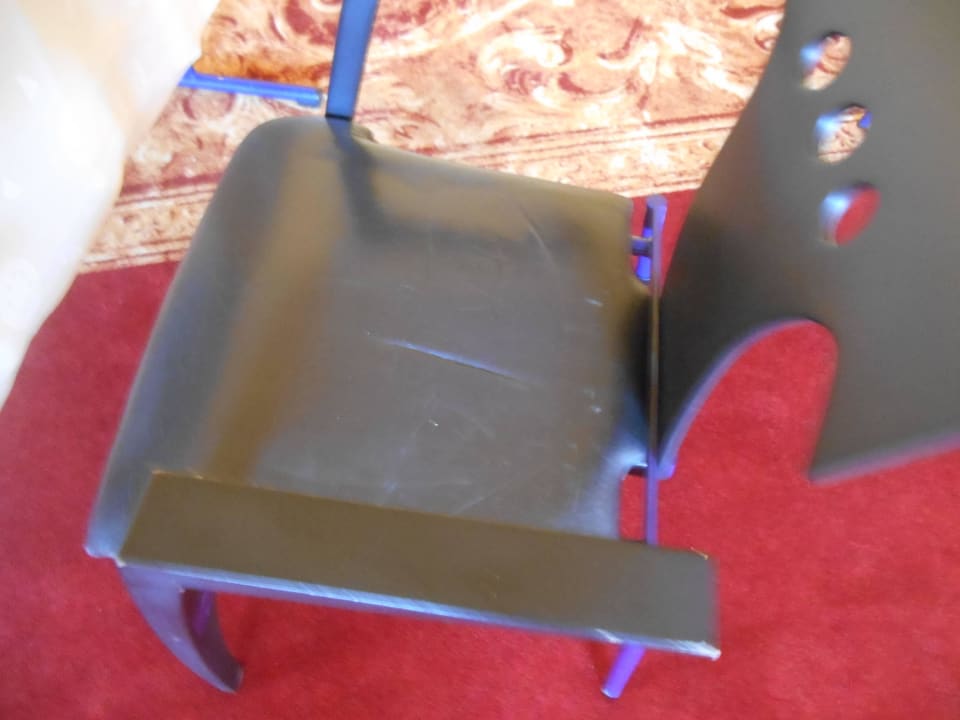 Durchgesessene Ledersitzbezüge PARK VILLA zentral am Mittelrhein