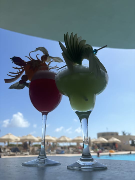 Pool Melas Resort Hotel