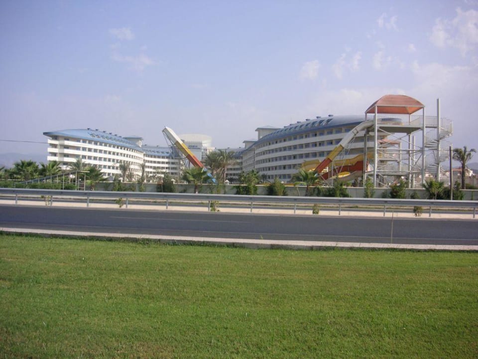 Hotel vom Strand aus Crystal Admiral