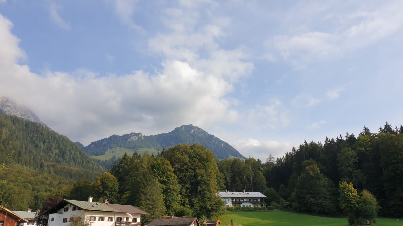  Ausblick  Alm- Wellnesshotel Alpenhof  Sch  nau K  nigssee