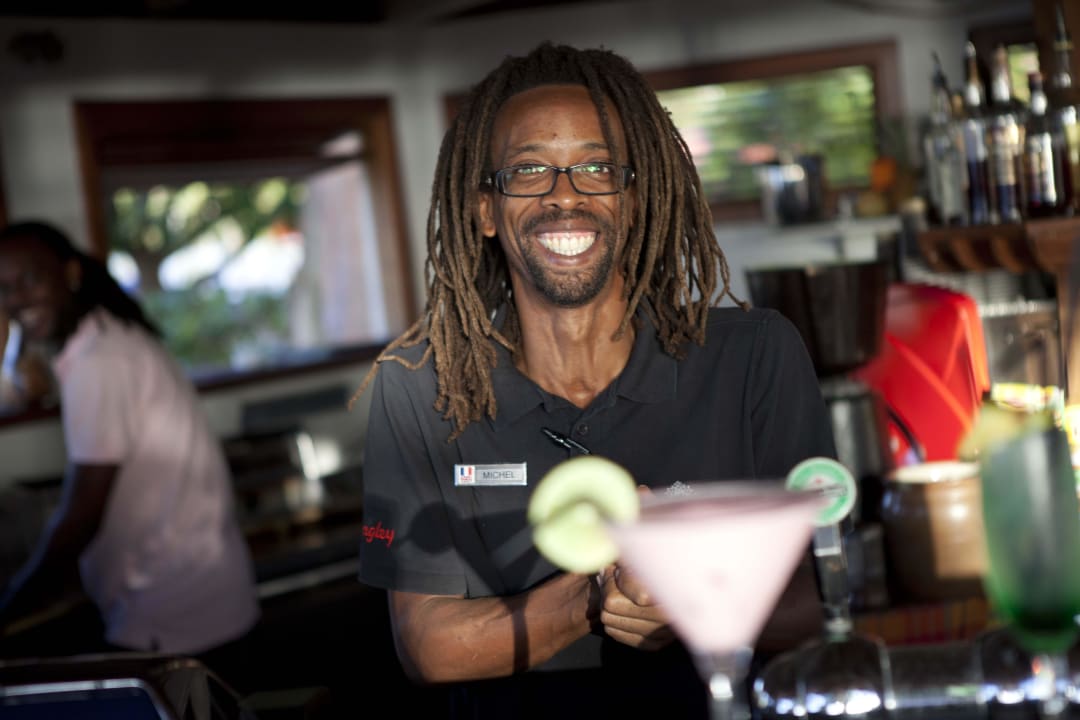Enjoy a cocktail at the Beach Bar of Fort Royal! Langley Resort Hotel Fort Royal