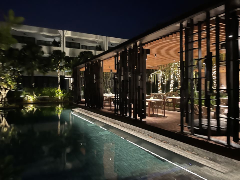 Pool Stay Wellbeing & Lifestyle Resort