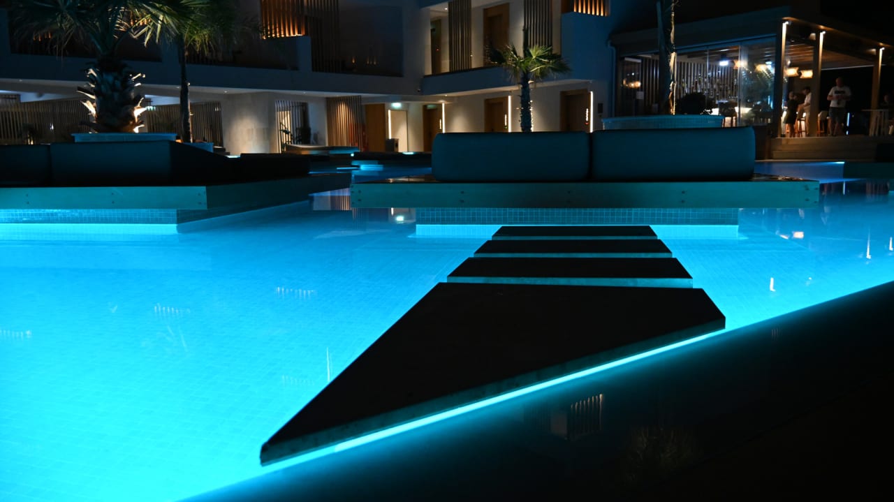 Pool AKASHA Beach Hotel & Spa