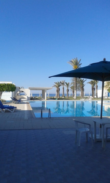 Super  Hotel Les Pyramides