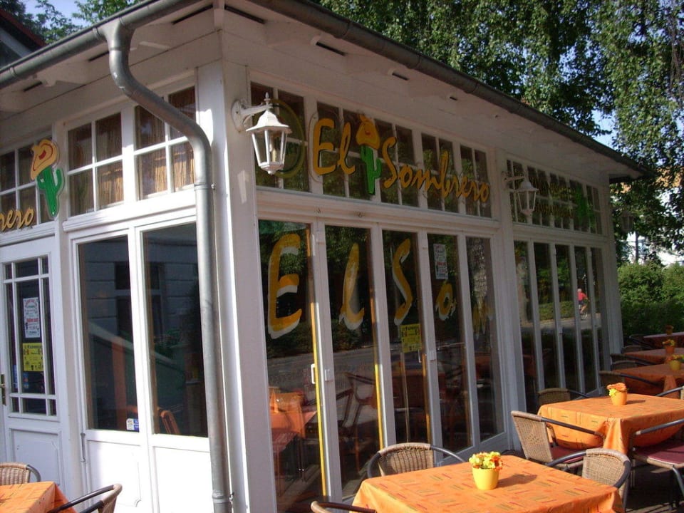El Sombrero von außen AKZENT Strandresidenz Villa Verdi