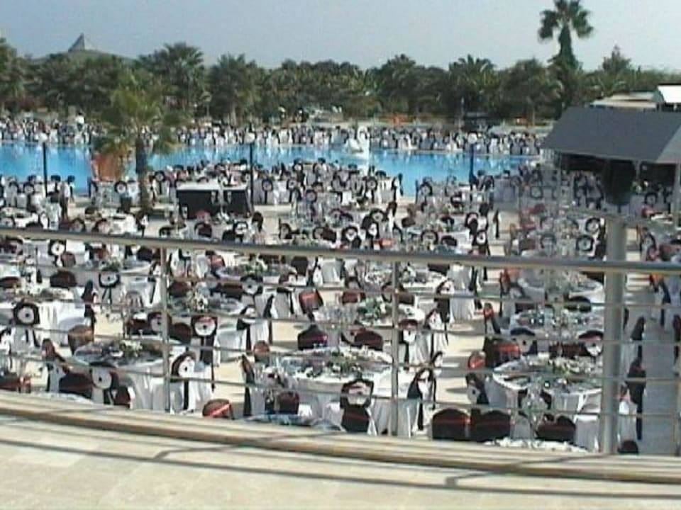 Deko am Aktivpool am Gala Abend VONRESORT Golden Coast