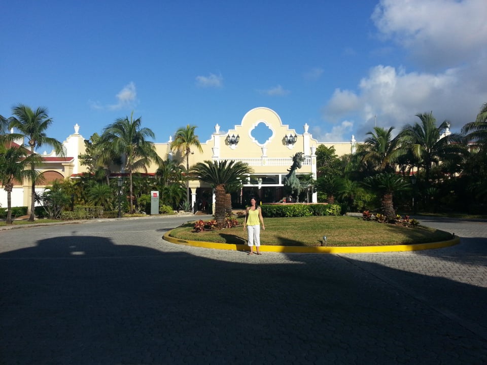Hoteleingang Hotel Riu Tequila