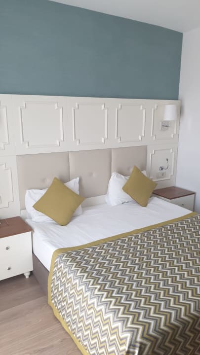 Zimmer Well Palace Side