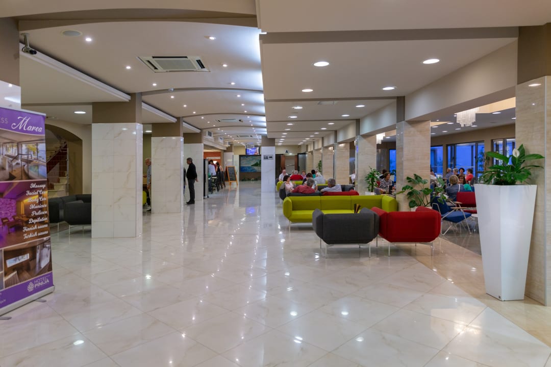 Lobby Hotel Pinija