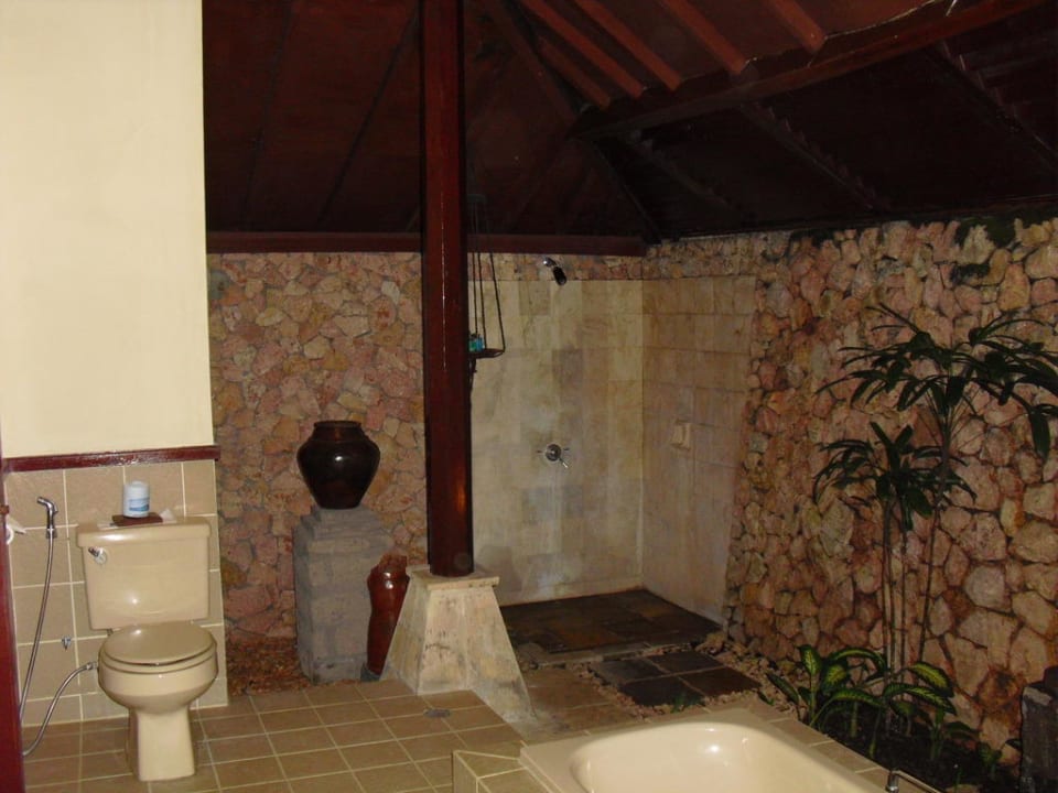 Bad Hotel Holiday Resort Lombok