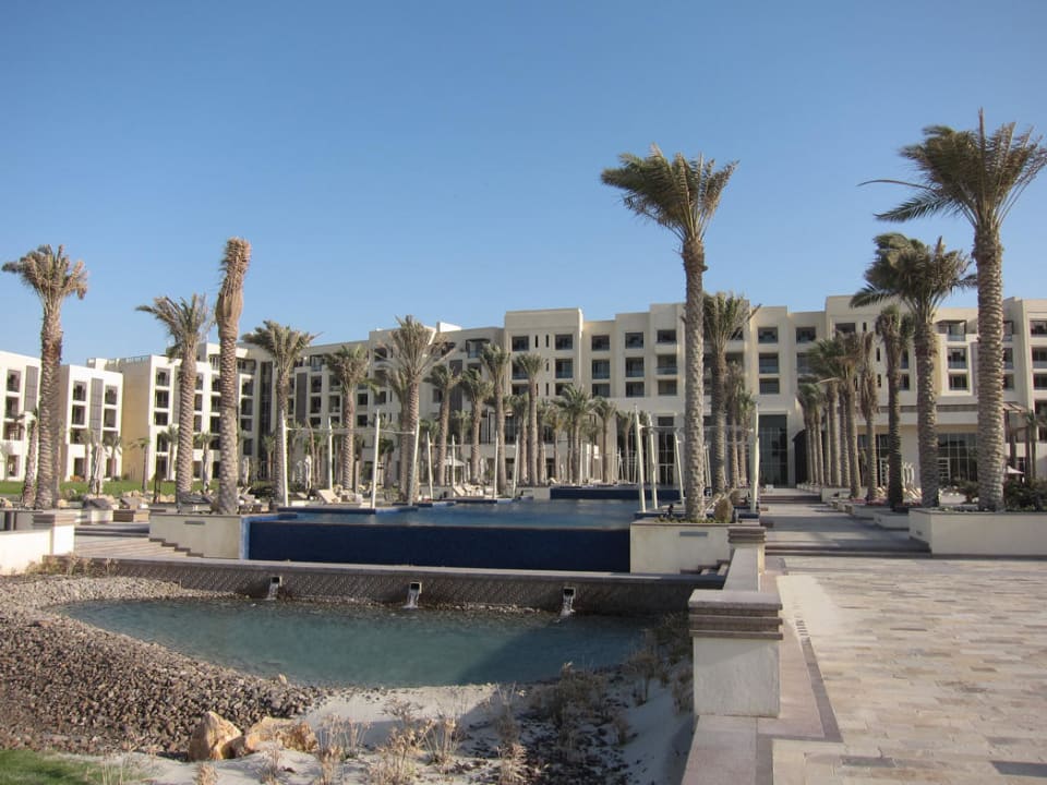 Hauptpool Park Hyatt Abu Dhabi Hotel and Villas
