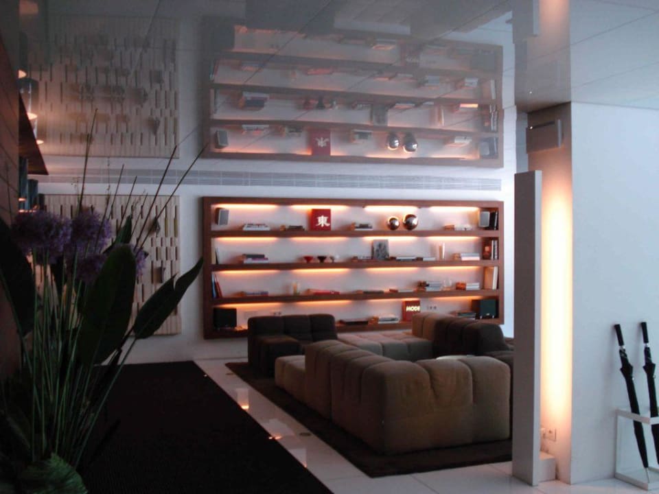Eingangsbereich  Alexandra Barcelona Hotel, Curio Collection by Hilton