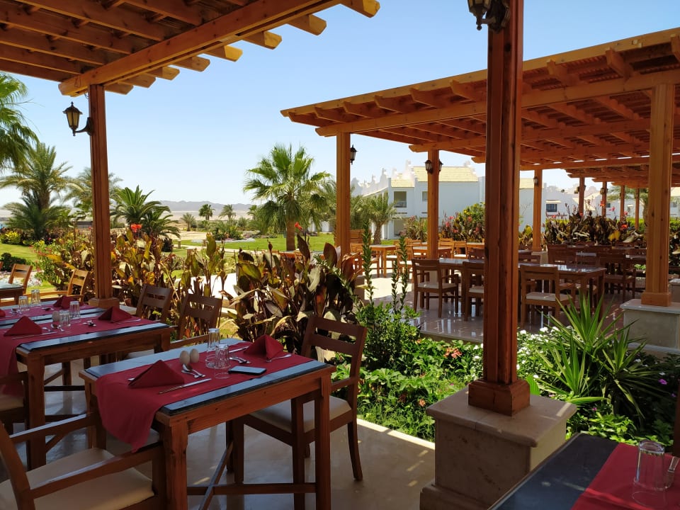 Gastro Lahami Bay Beach Resort