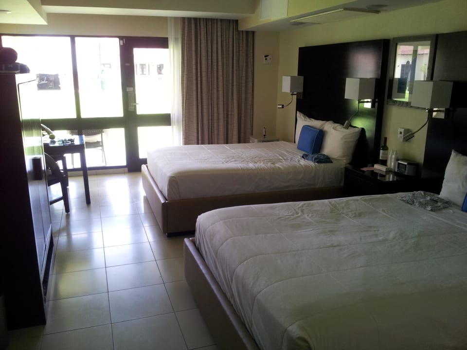 Doppelzimmer im EG Bucuti & Tara Beach Resort - Adults only