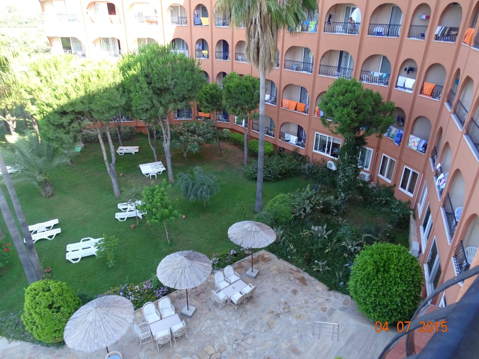 Vor dem Ruhepool Club Turtas Beach Hotel