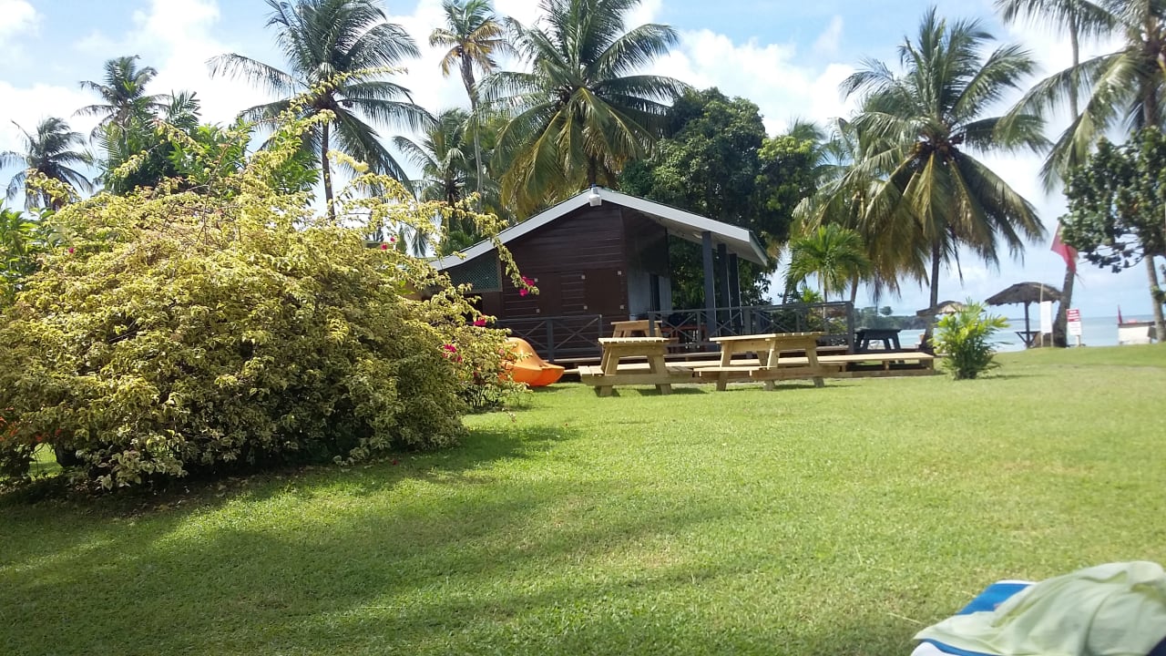 Gartenanlage Starfish Tobago Resort