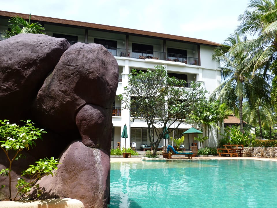 Schöne Poolanlage DoubleTree by Hilton Phuket Banthai Resort