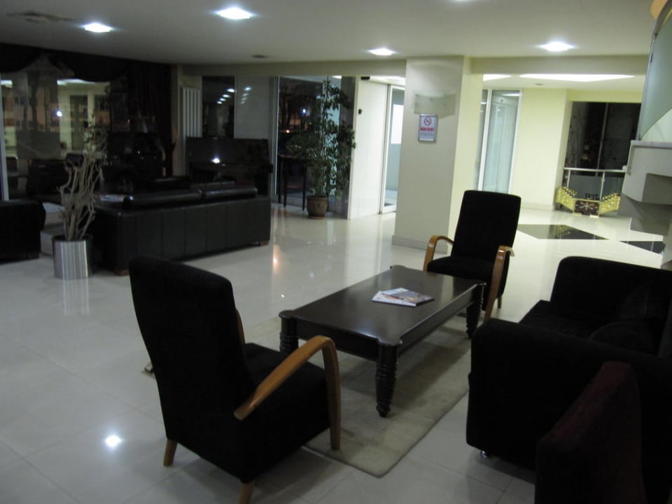 Lobby mit Eingangsbereich Termal Hotel Kirci